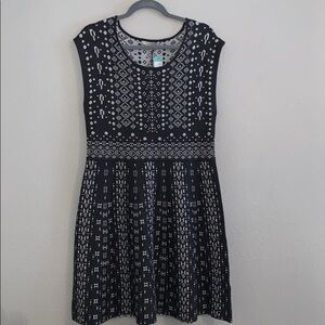 41 Hawthorn Black and White Patterned Dress